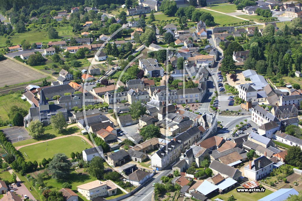 Photo aérienne - Scorbé-Clairvaux