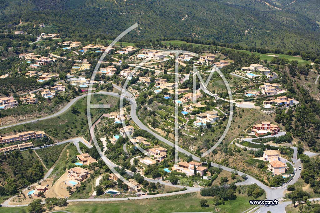 Photo arienne de Sainte Maxime - les Messugues