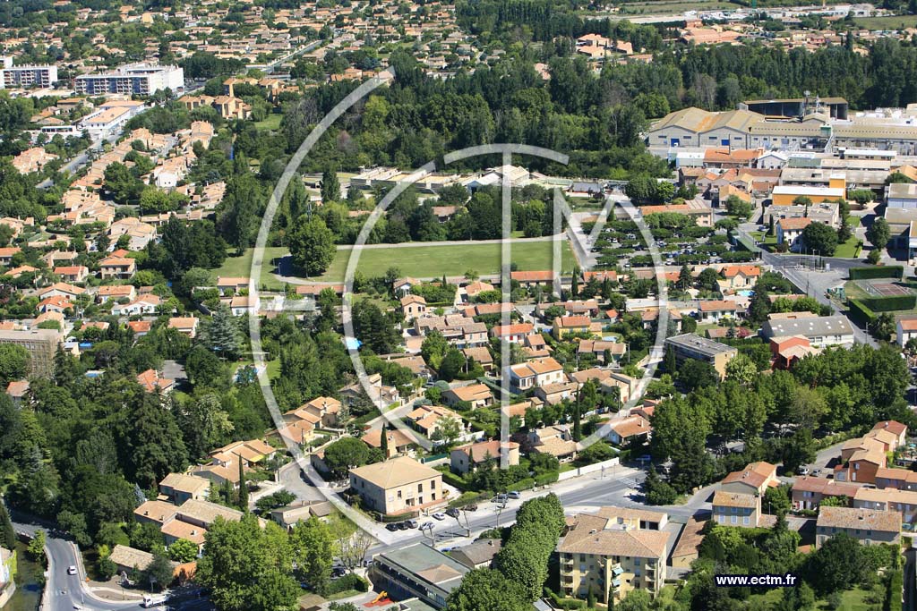 Photo arienne de L isle sur la Sorgue