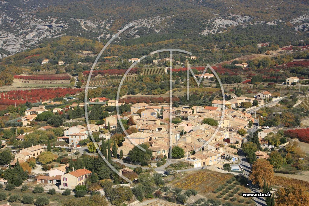 Photo arienne de Bedoin - les Baux