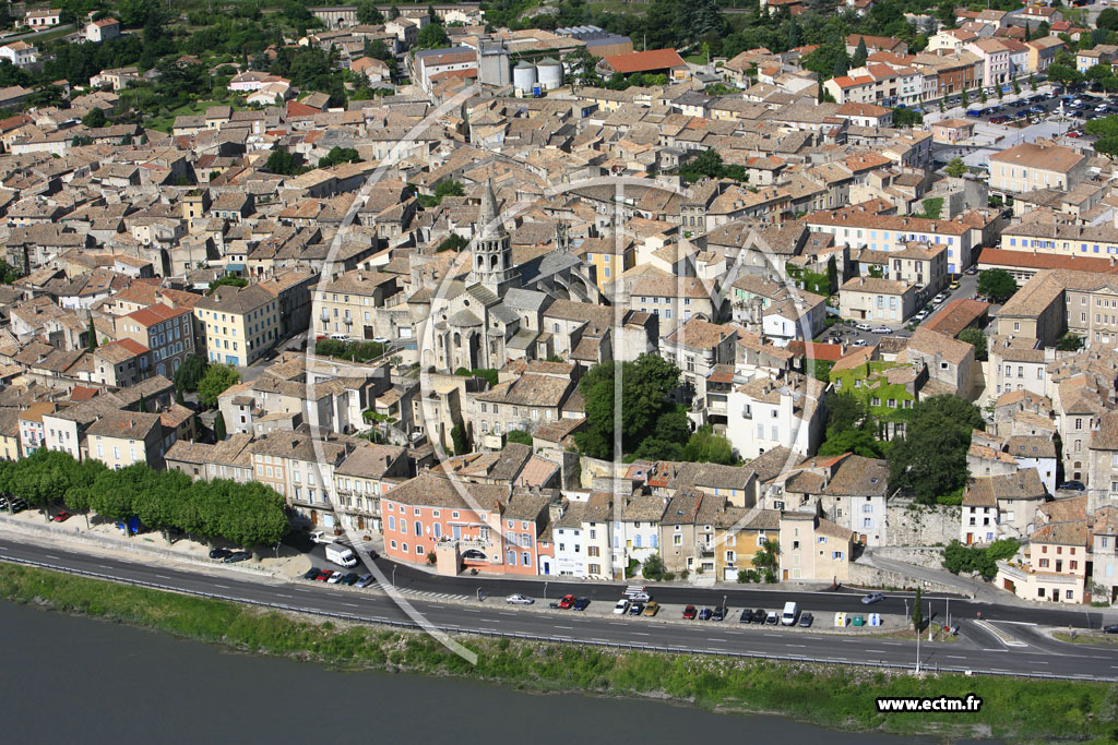 Photo arienne de Bourg Saint Andeol