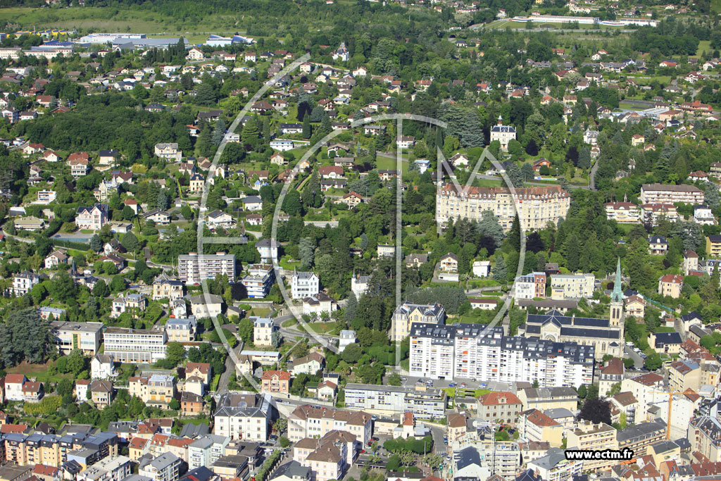 Photo arienne de Aix les Bains (Boulevard des Ctes)