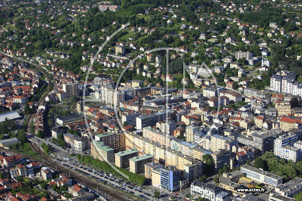 Photo arienne de Aix les Bains (Boulevard du President Wilson)