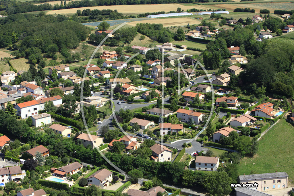 Photo arienne de Cailloux-sur-Fontaines