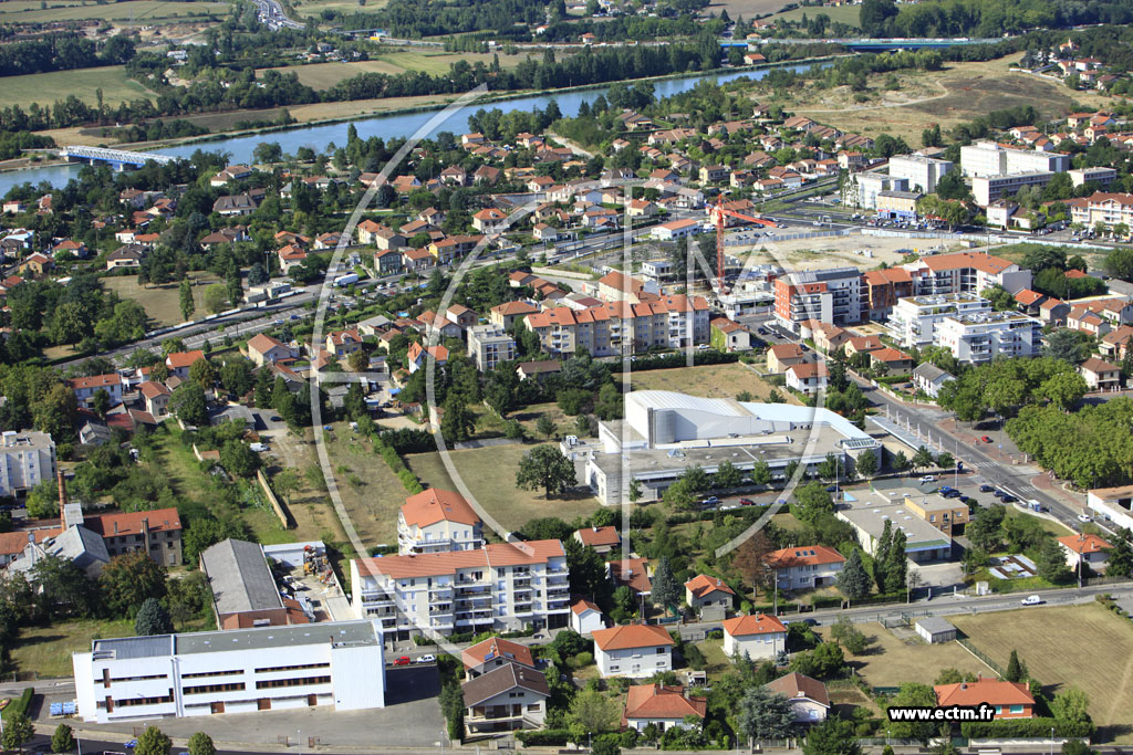 Photo arienne de Dcines-Charpieu (Avenue Jean Mac)