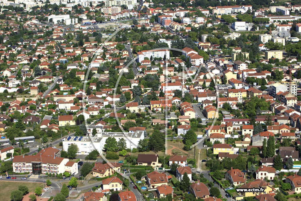 Photo arienne de Dcines-Charpieu (Rue Nungesser)