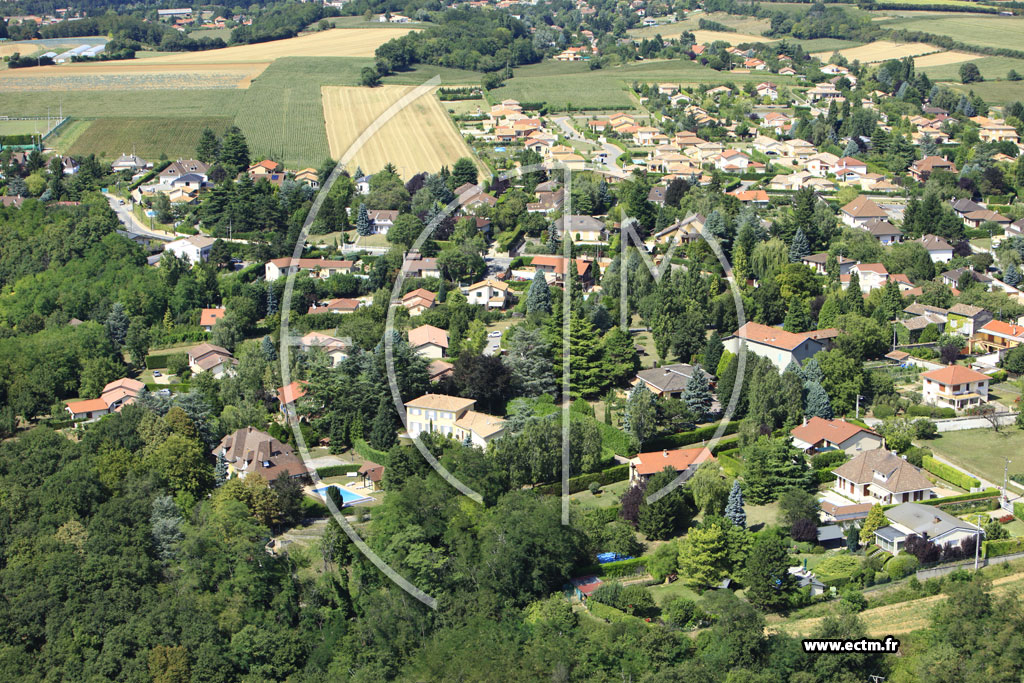 Photo arienne de Sathonay-Village