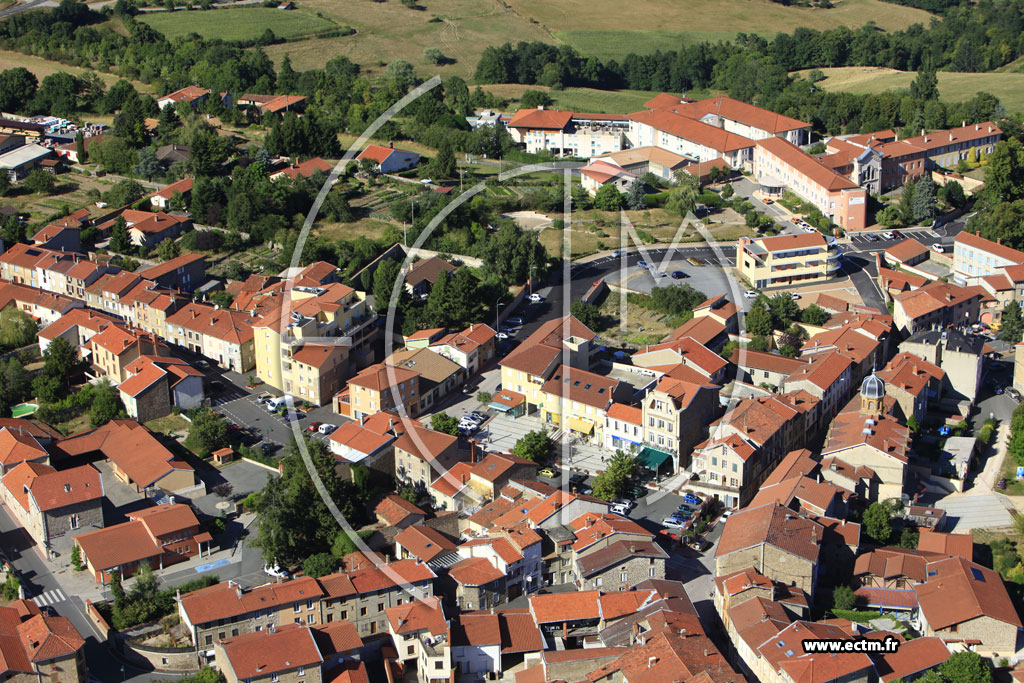 Photo arienne de Saint-Laurent-de-Chamousset