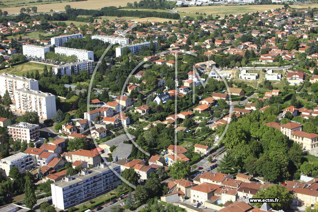 Photo arienne de Saint-Priest (Rue Jean-Jacques Rousseau)