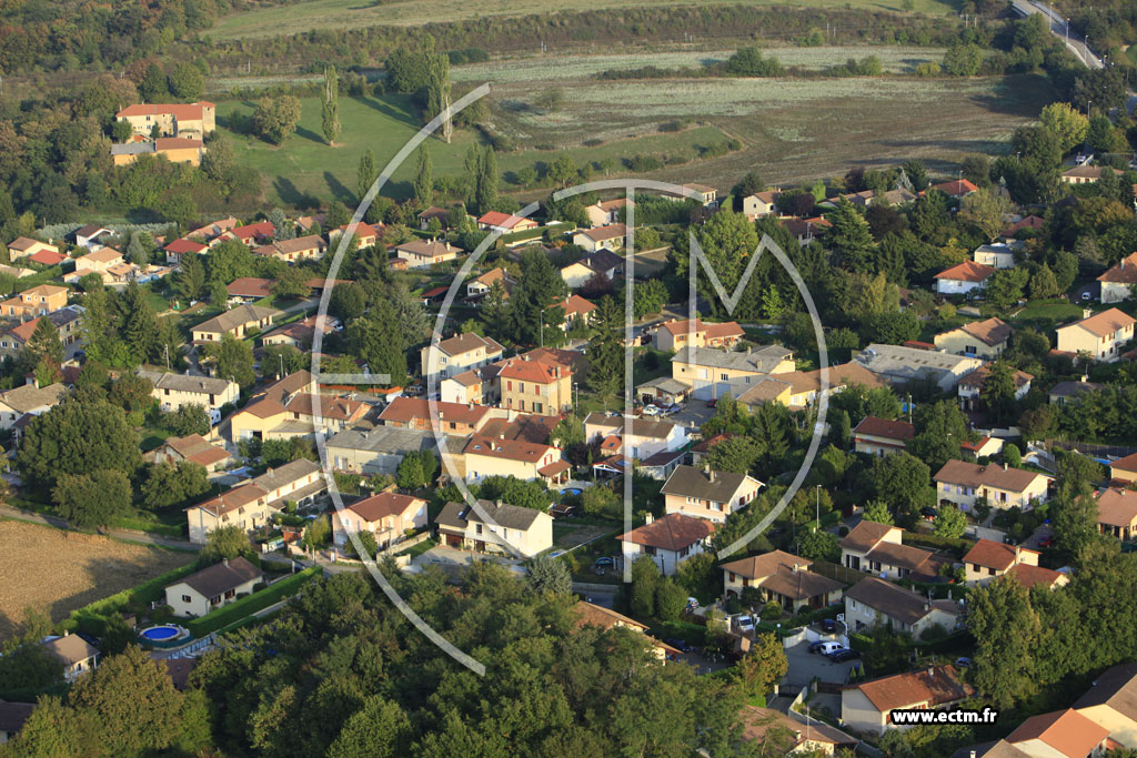 Photo arienne de Saint-Laurent-de-Mure (Poulieu)