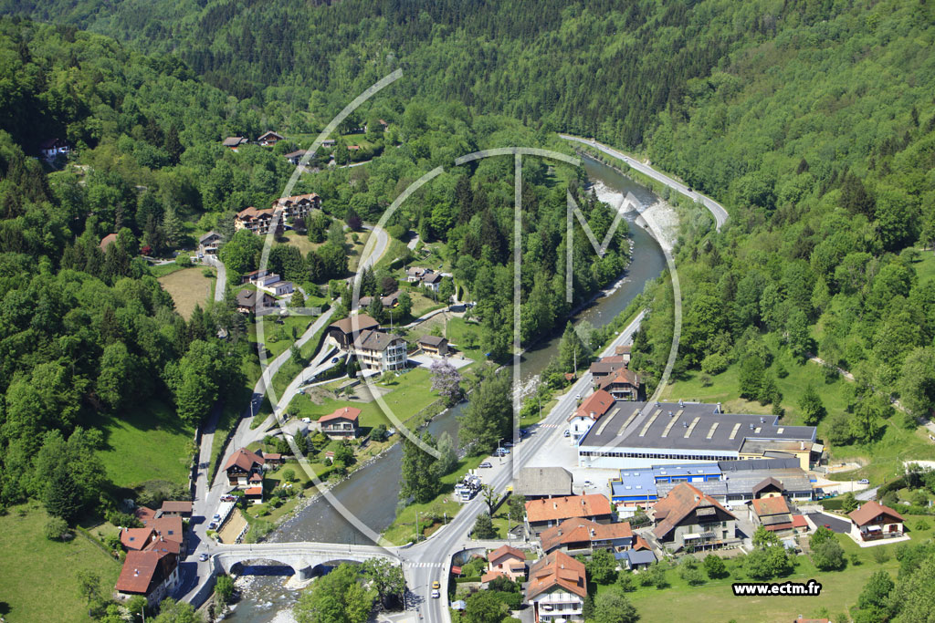 Photo arienne de Marignier (Route des Capins)