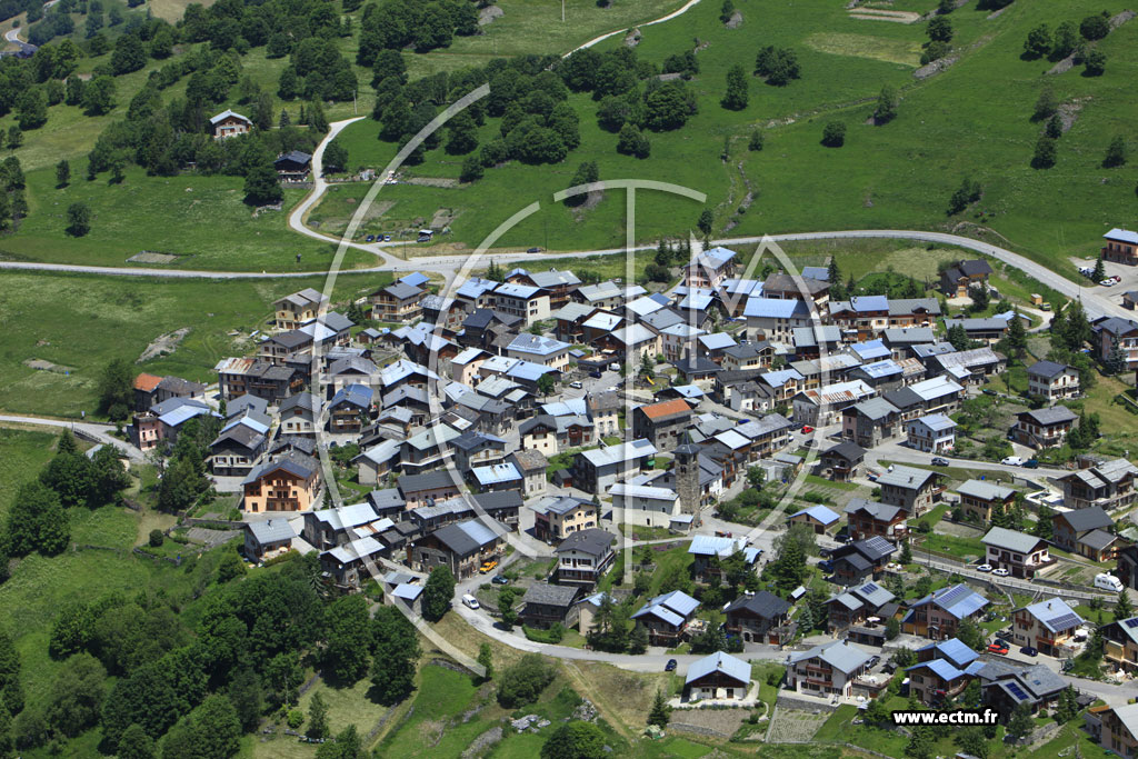 Photo arienne de Saint-Martin-de-Belleville (Saint-Marcel)