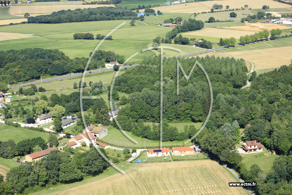 Photo arienne de Saint-Martin-du-Mont (La Chapelle)