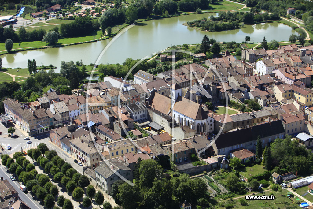 Photo arienne de Pont-de-Vaux