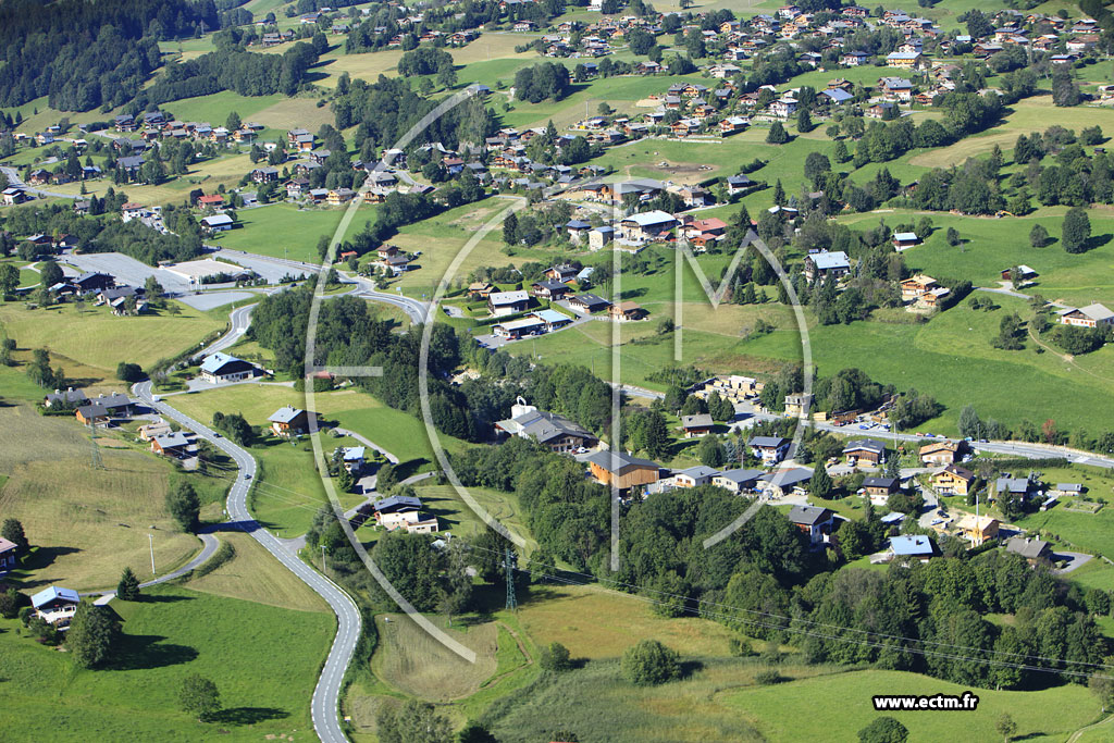 Photo arienne de Combloux (Route de Saint-Gervais)