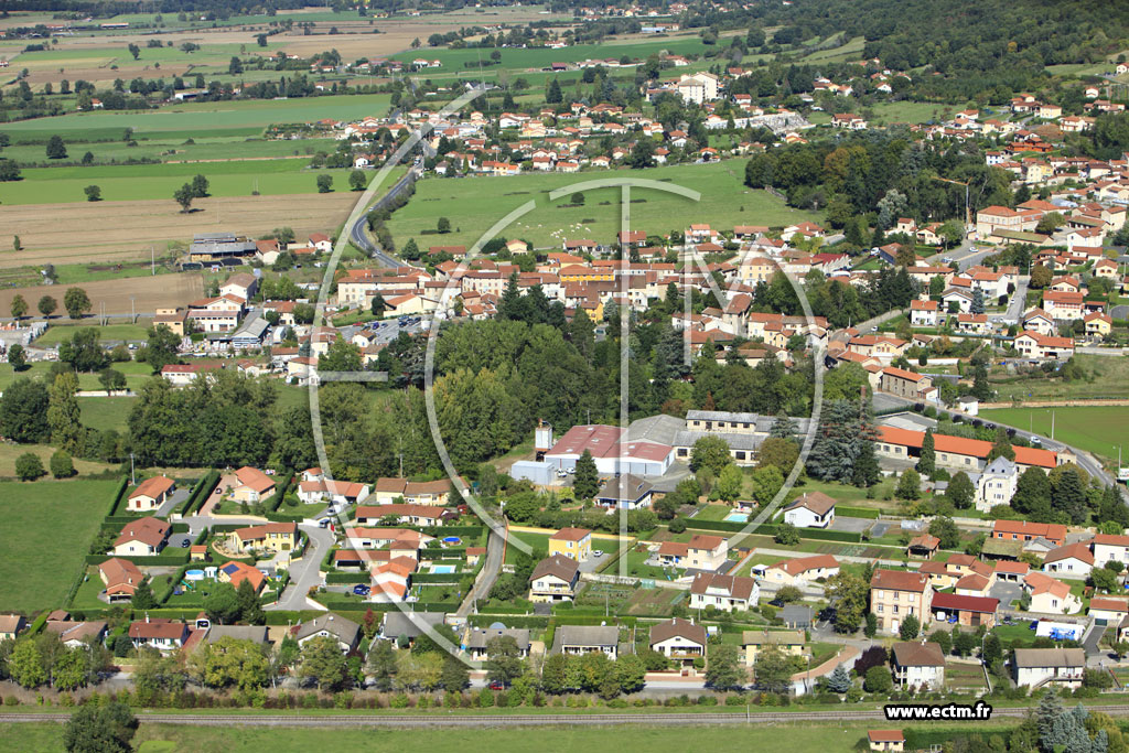 Photo arienne de Bellegarde-en-Forez (Les Farges)