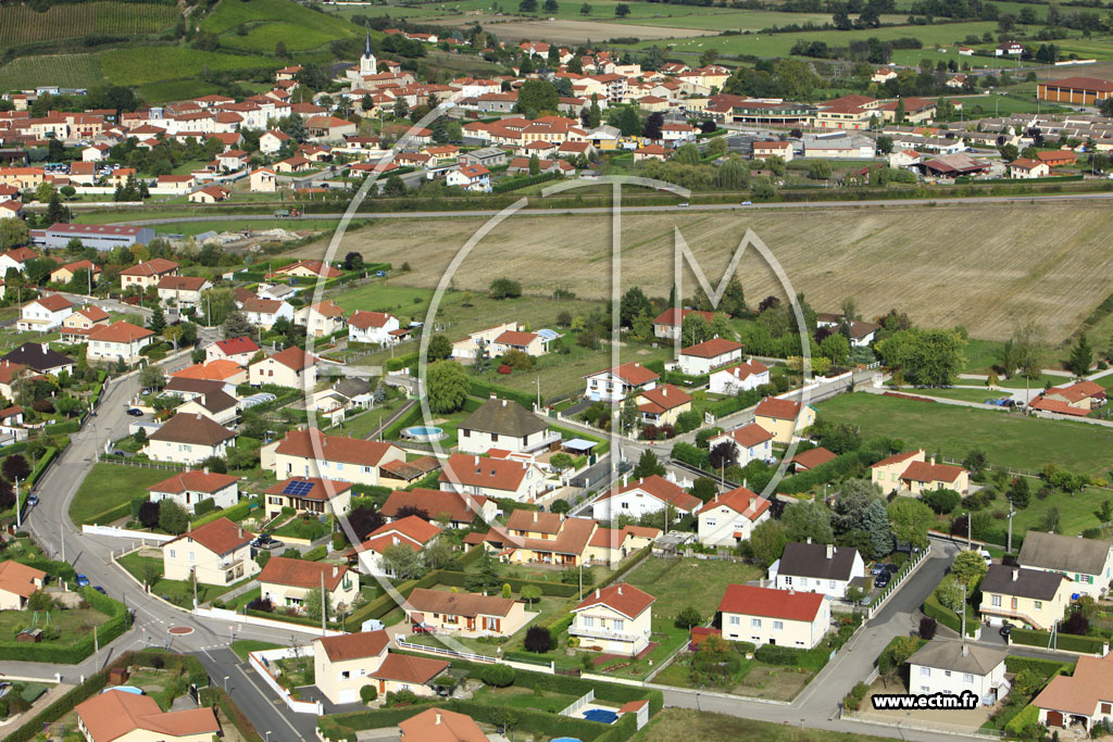 Photo arienne de Saint-Romain-le-Puy (Galavesse)