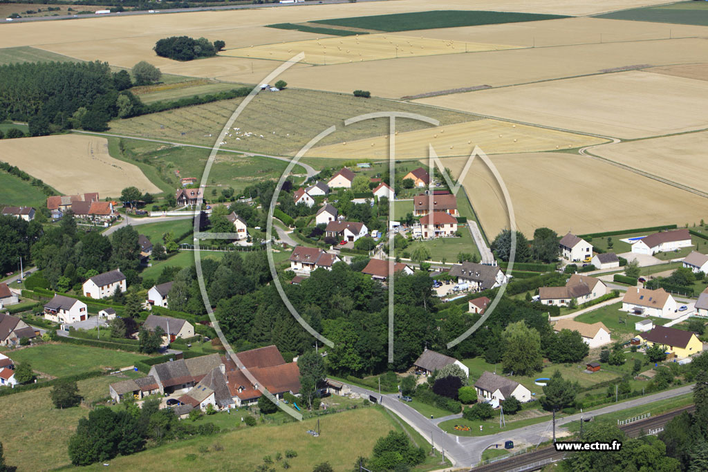 Photo arienne de Saint-Loup-de-Varennes (Vincelles)