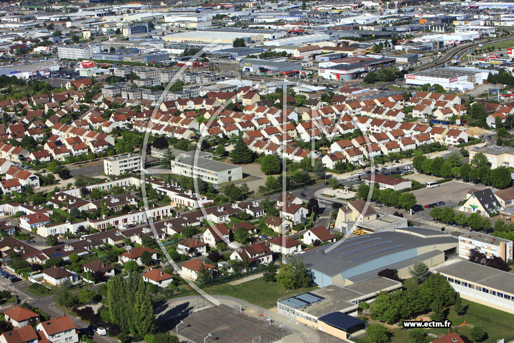 Photo arienne de Marsannay-la-Ct (La Champagne Haute)