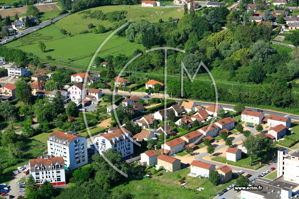 Photo arienne de Creuzier-le-Vieux (La Viala)