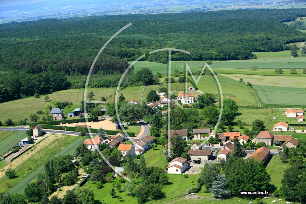 Photo arienne de Saint-Sylvestre-Pragoulin (Beauvezet)