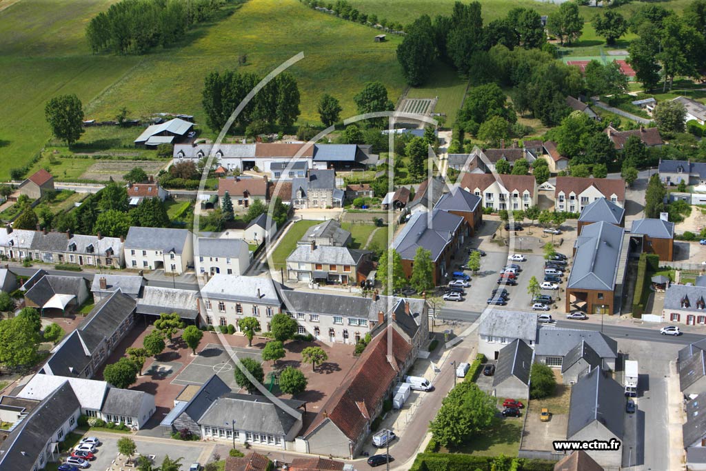 Photo arienne de Mont-Prs-Chambord (Nationale)