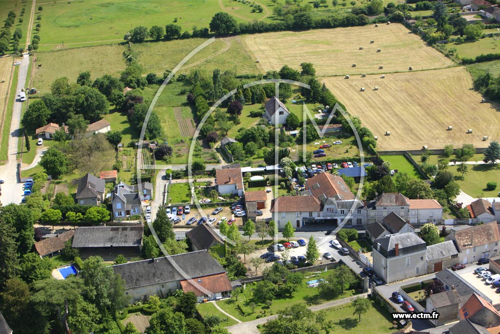 Photo arienne de Bonneuil-Matours (Centre)