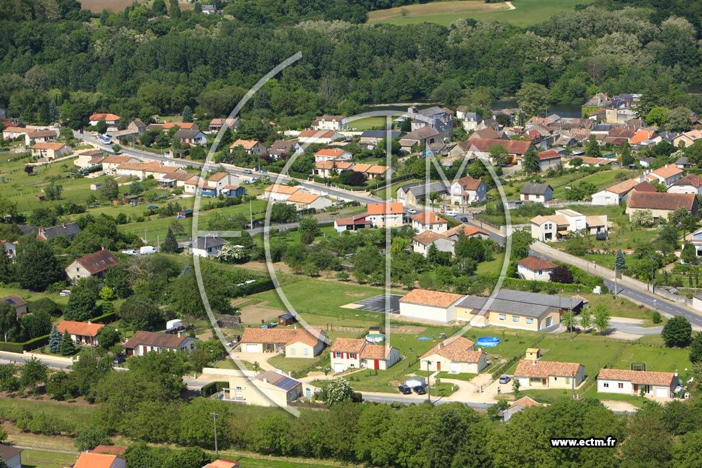 Photo arienne de Bonneuil-Matours (Fond des Roches)