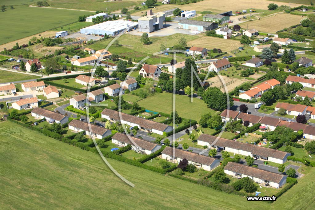 Photo arienne de Bonneuil-Matours (Fond des Roches)