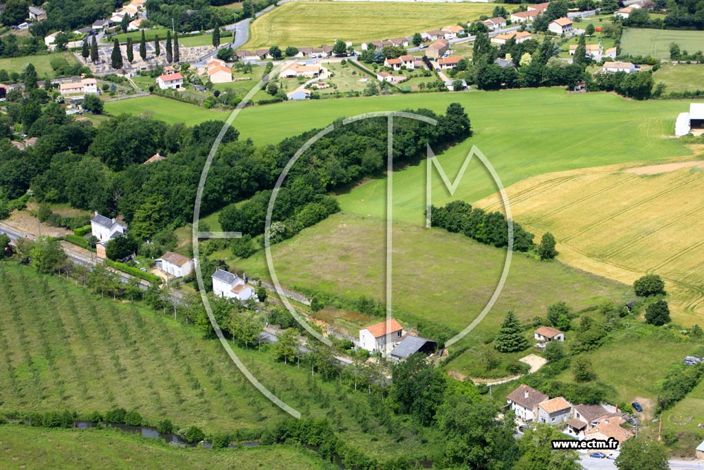 Photo arienne de Latill (Puy Herv)