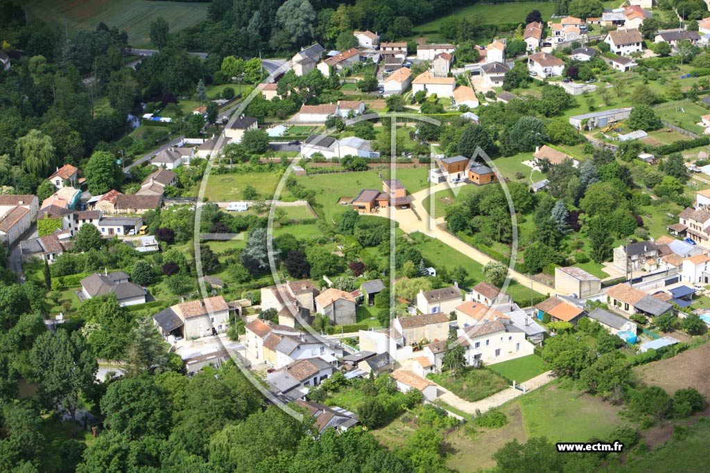 Photo arienne de Mign-Auxances (Nanteuil)