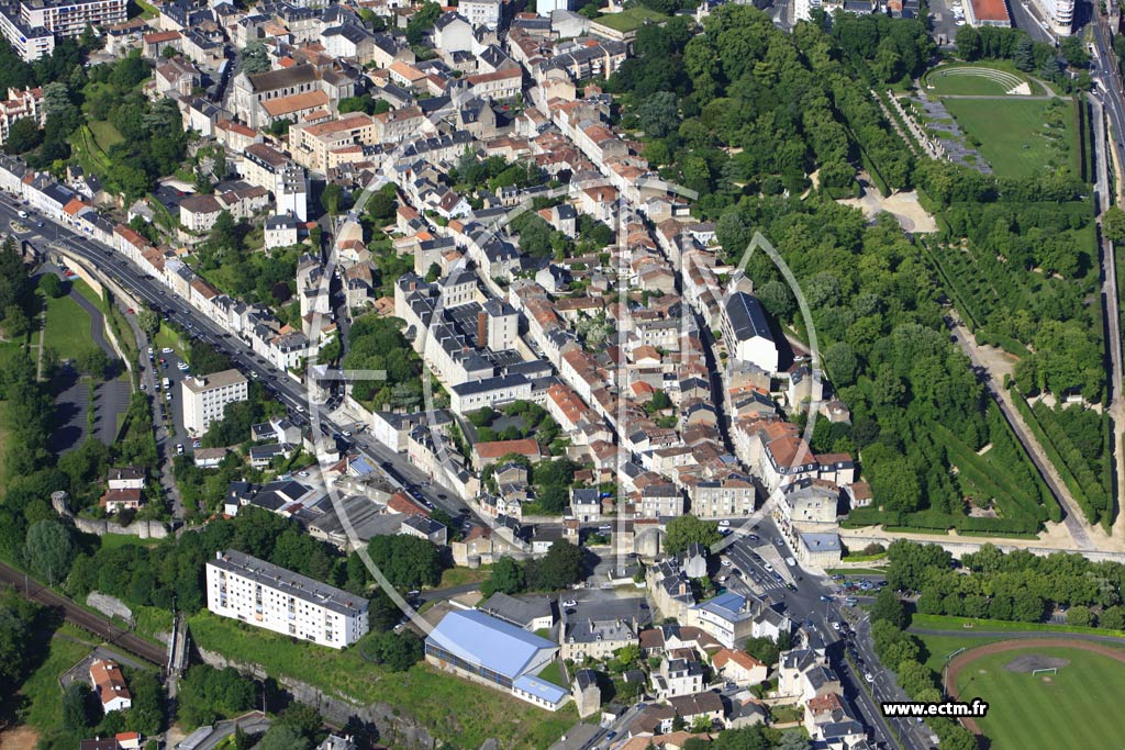 Photo arienne de Poitiers (Centre Ville)