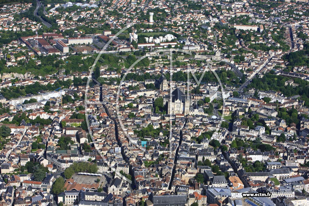 Photo arienne de Poitiers (Centre Ville)