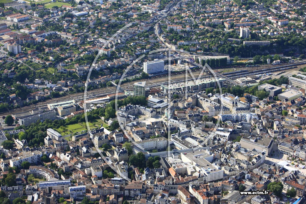 Photo arienne de Poitiers (Centre Ville)