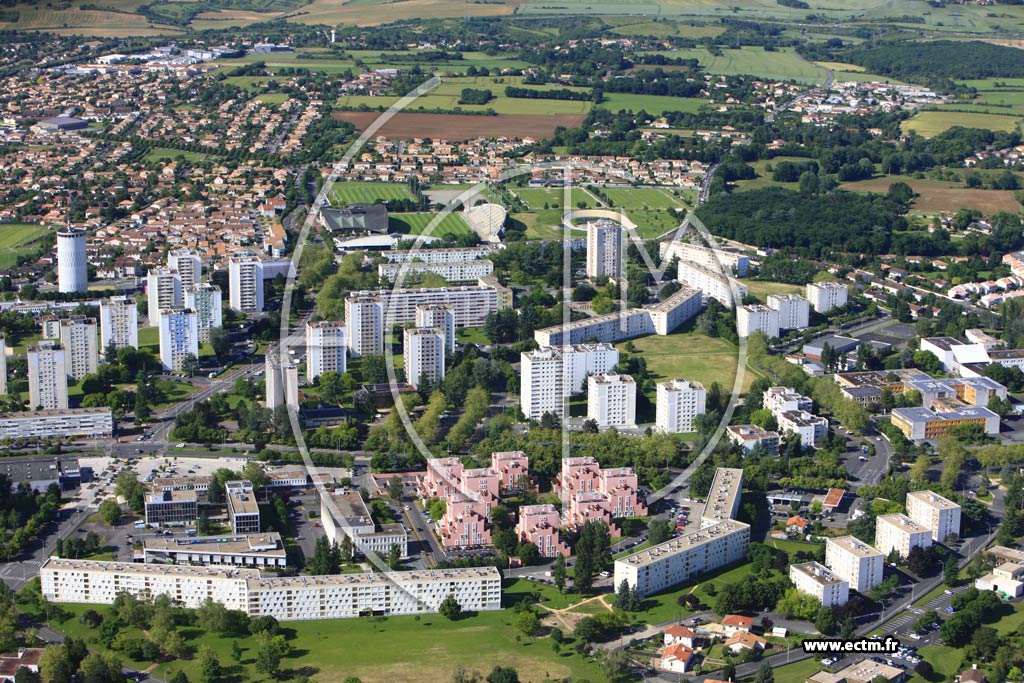 Photo arienne de Poitiers (Couronneries)