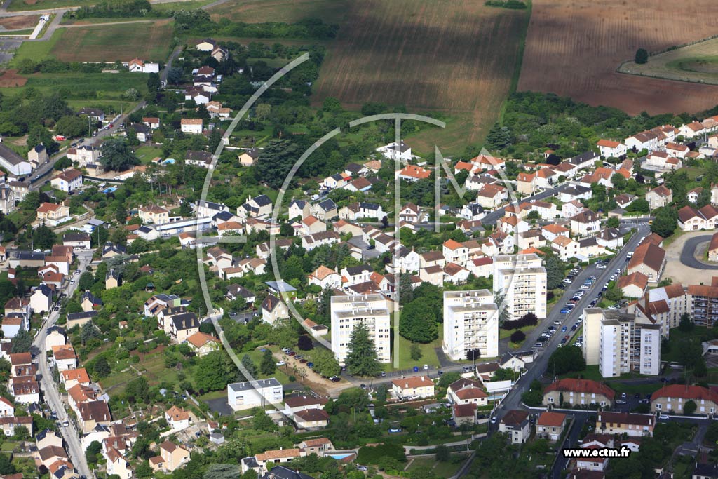 Photo arienne de Poitiers (Montmidi)