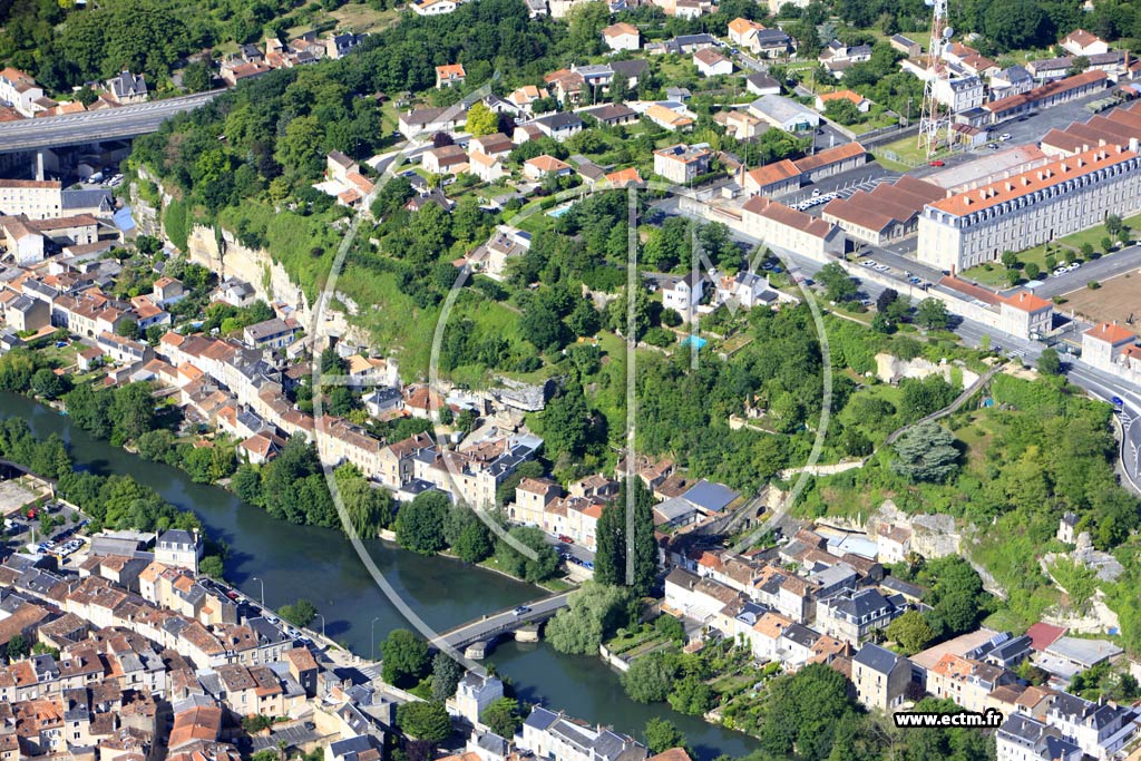 Photo arienne de Poitiers (Pont Neuf)