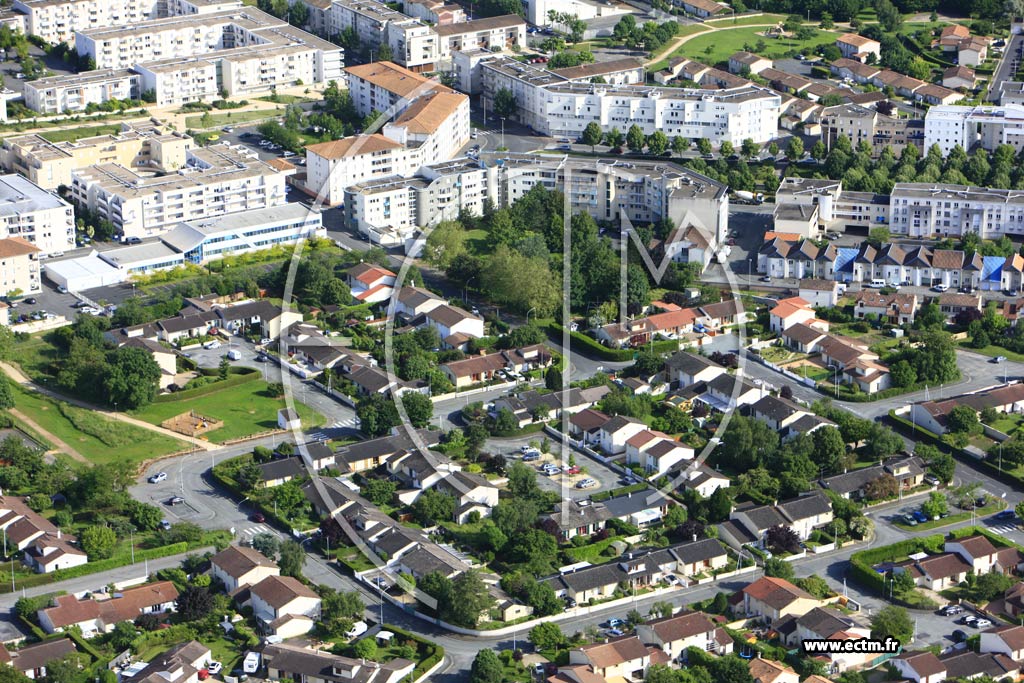 Photo arienne de Poitiers (Saint Eloi)