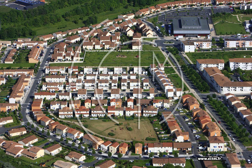 Photo arienne de Poitiers (Saint Eloi)