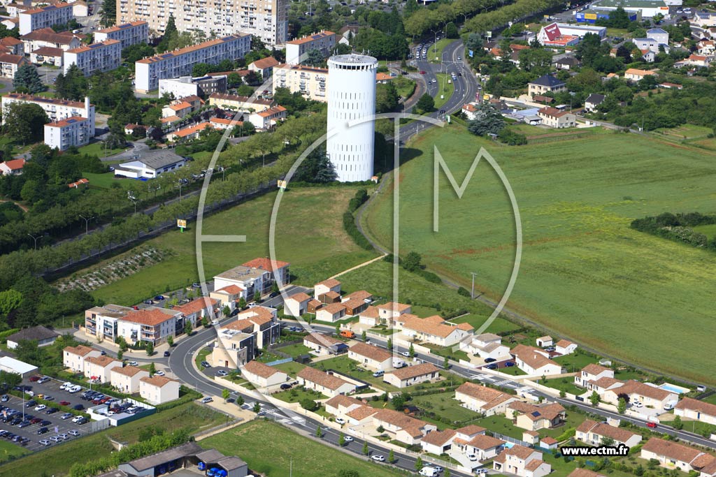 Photo arienne de Saint-Benot (Bourg)