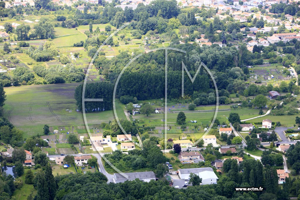 Photo arienne de L'Isle-d'Espagnac (Genvrire)