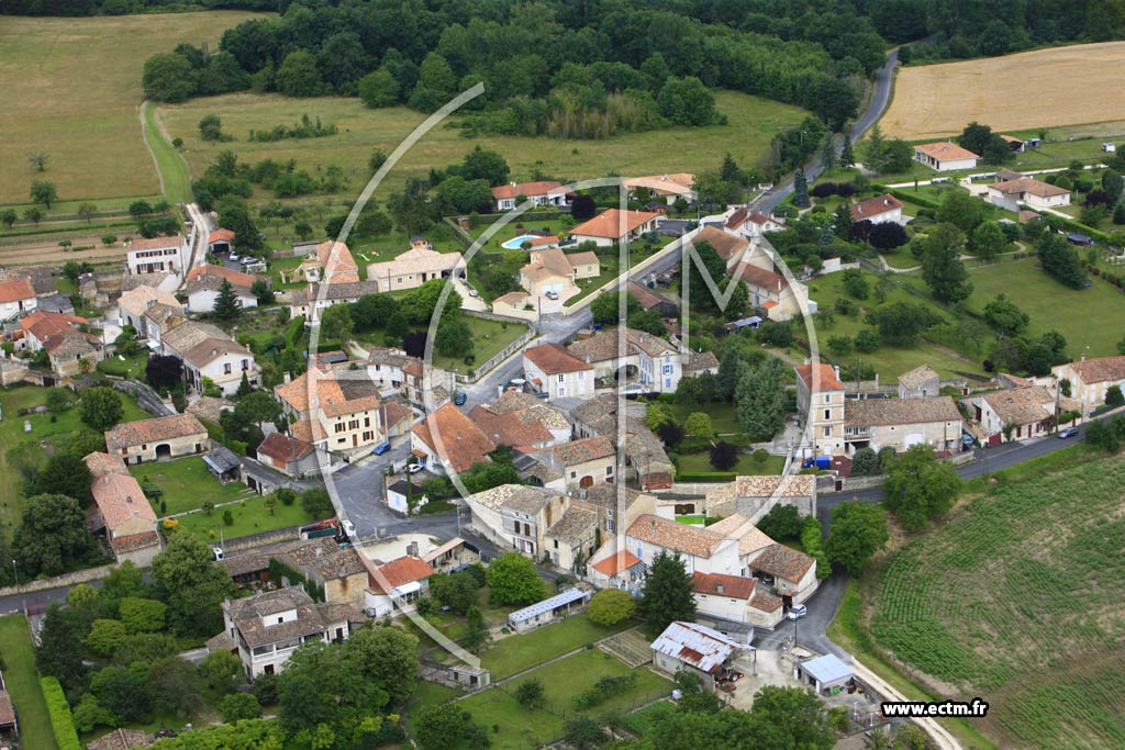 Photo arienne de Magnac-sur-Touvre (Bussac)