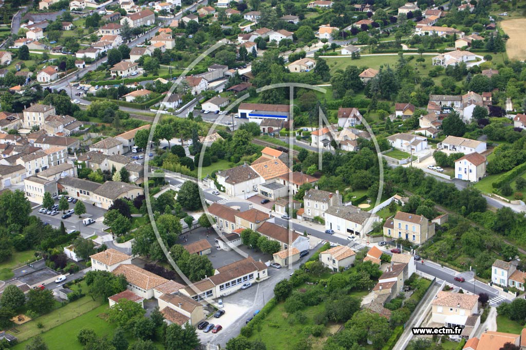 Photo arienne de Magnac-sur-Touvre (Crignolle)