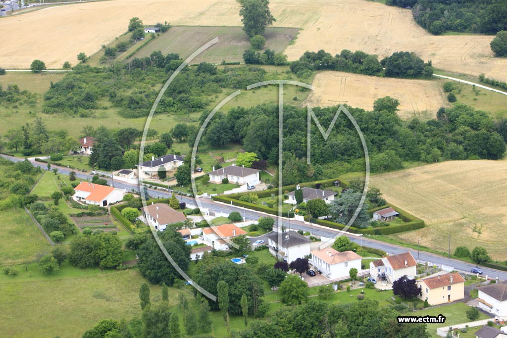 Photo arienne de Magnac-sur-Touvre (Le Renclos)