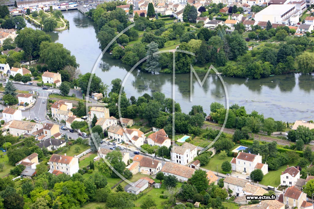 Photo arienne de Magnac-sur-Touvre (Relette)