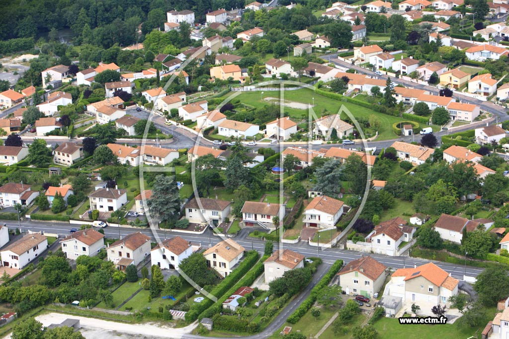 Photo arienne de Ruelle-sur-Touvre (Combe au Loup)