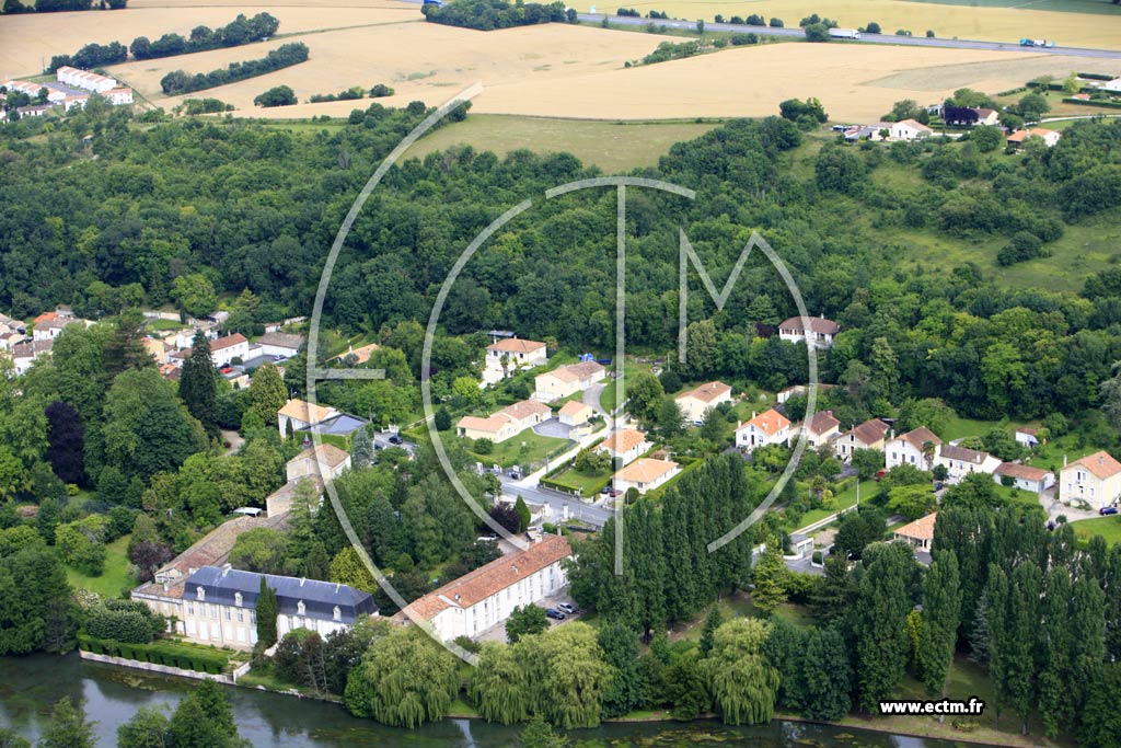 Photo arienne de Ruelle-sur-Touvre (Gond Pontouvre)