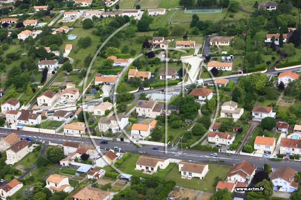 Photo arienne de Ruelle-sur-Touvre (Grands Champs)