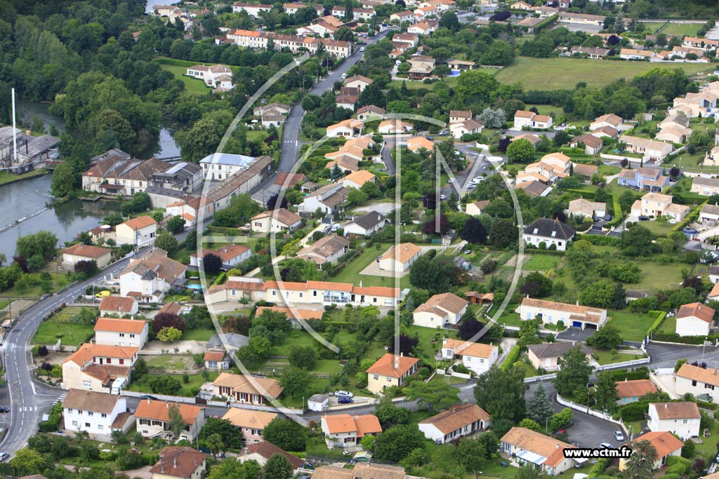 Photo arienne de Ruelle-sur-Touvre (Le Manot)