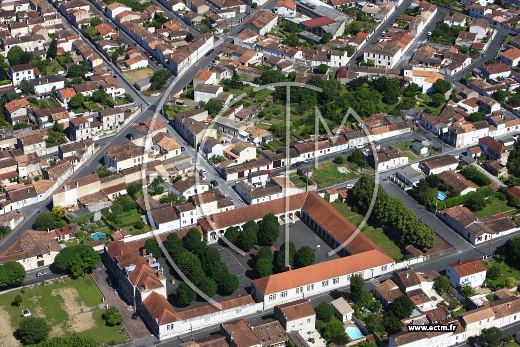 Photo arienne de Cognac (Faubourg d'Angoulme)